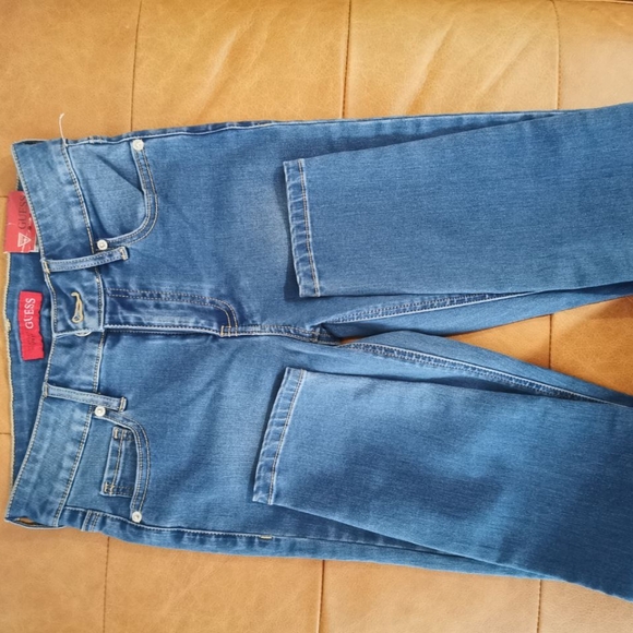 Guess new jean size 25 - Picture 2 of 2